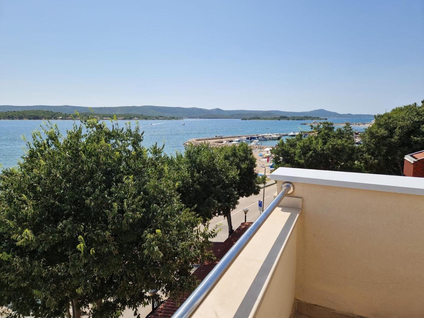 Seaside Apartments Turanj Zewnętrze zdjęcie