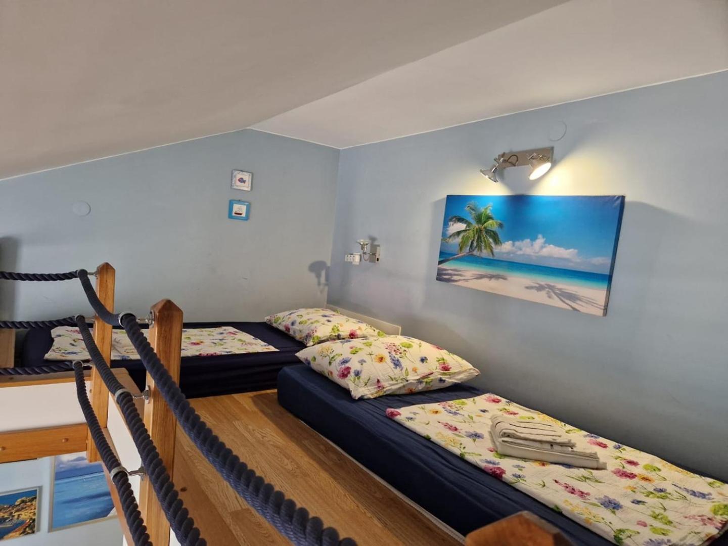 Seaside Apartments Turanj Zewnętrze zdjęcie